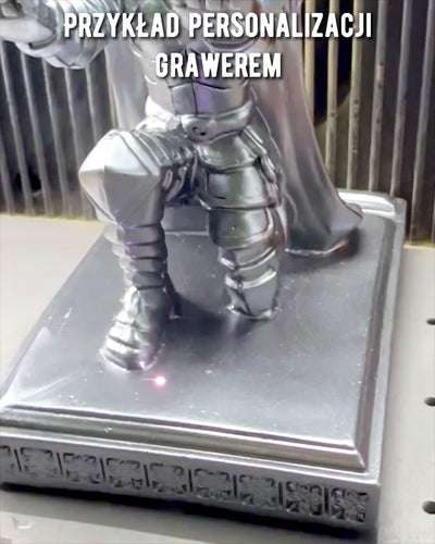 Riddarens Ställ för telefon eller penna, möjlighet till personlig gravyr som present