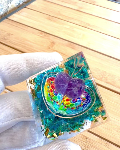 Orgonitisk energipyramid "Mystic Aura"