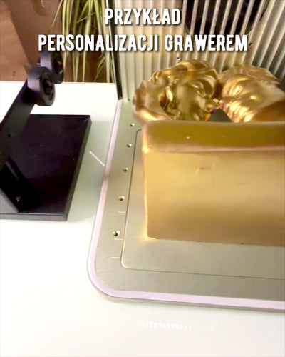 Figur "Złote Złączenie" - 13,5 cm hög, Dekorativ med Graveringsalternativ