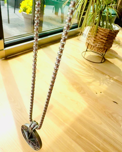 Kompasshalsband "Eurla" - möjlighet till personlig gravyr