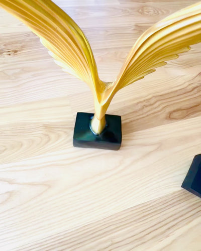 Elegant Änglavingefigur 33 cm hög – "Skridskande Väktare", möjlighet till personlig gravyr som present, personalisering, 3 färgvarianter