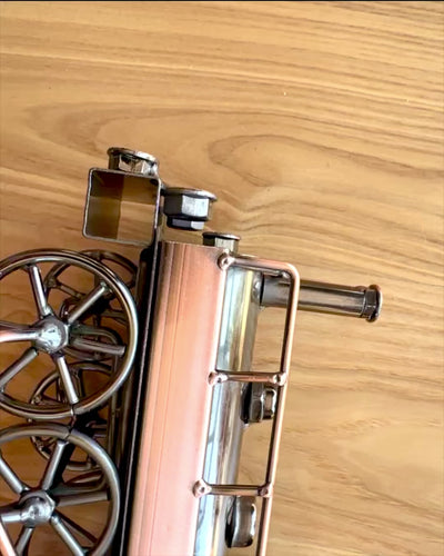 Lokomotyw av järn "Retro Express" – dekoration, modell, handgjord med möjlighet till gravyr som present