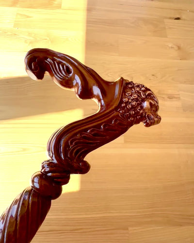 Promenadkäpp 'Käpp "Djungelkungen", trä, möjlighet till personlig gravyr'