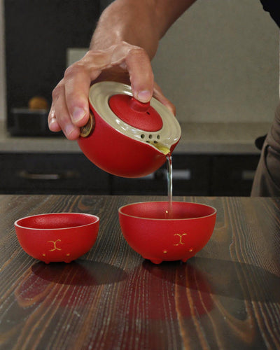 Röd lyckokatt – teset med 2 koppar (Röd)